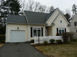 126 Turnberry Ln #126, Windsor, CT 06095