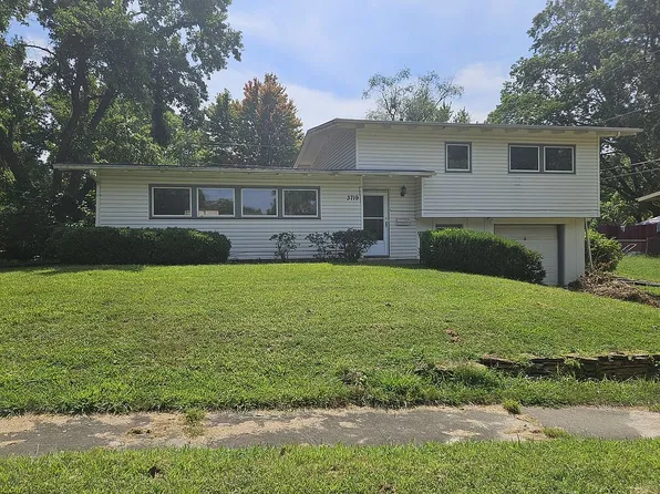 3719 SW 30th Ter, Topeka, KS 66614
