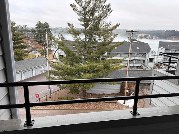 3rd image of 530 E Hiawatha Dr #318