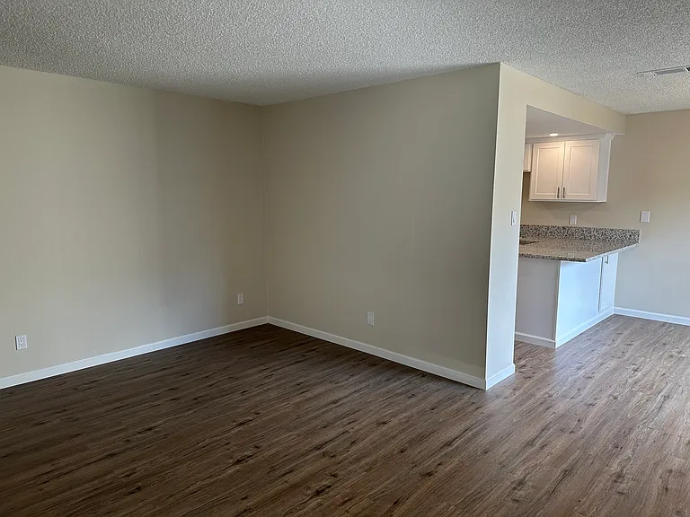 1700 Colombard Cir — Photo 5