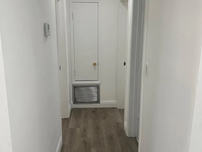 1404 SE 3rd Ter — Photo 11