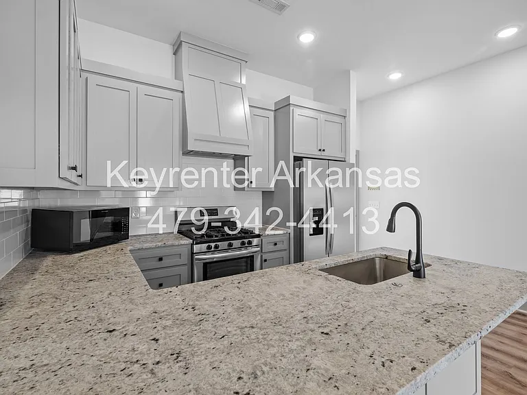 Duncan St Duplex — Photo 15