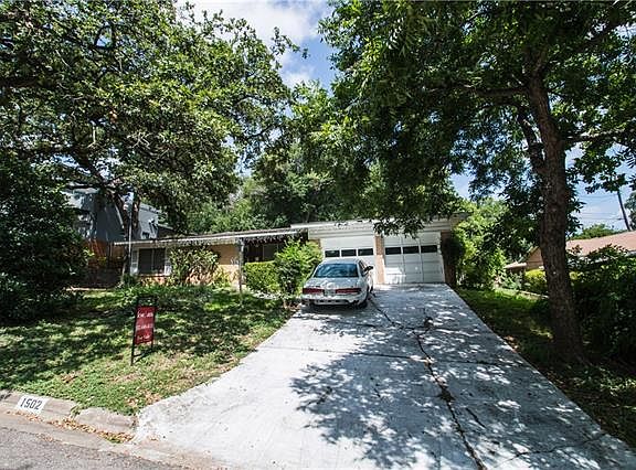 4th image of 1502 Bellaire Dr
