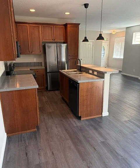 1958 NW Florence Ave #1958 — Photo 17