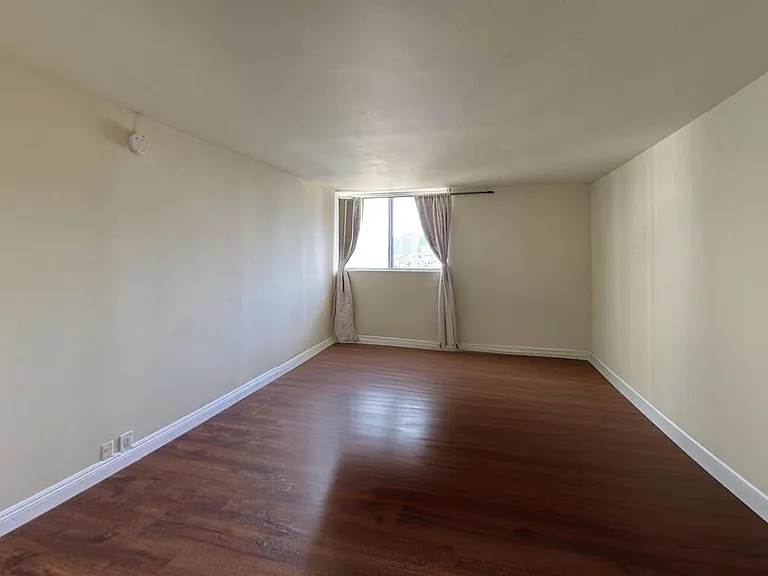 10535 Wilshire Blvd #1402 — Photo 16