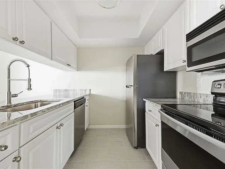 3102 W Horatio St #12 — Photo 1