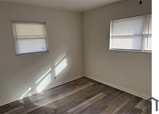 5th image of 1722 Fairwood Dr