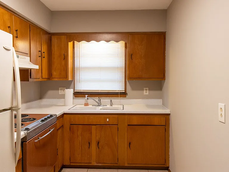 2800 Fair Haven Dr — Photo 2