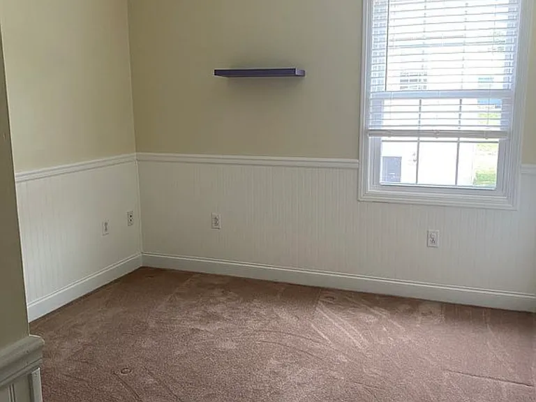 360 Harbor Dr — Photo 9