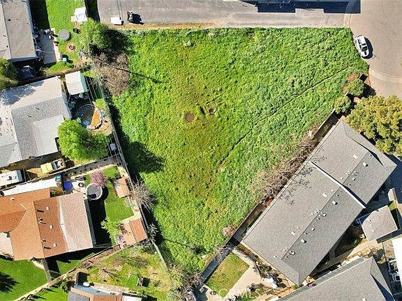 2nd image of 1968 Country Club Ct Lot 21