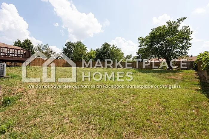 416 Sandburg Dr — Photo 23
