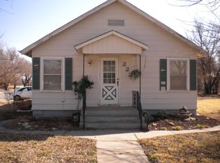 222 N Reno Ave, Burrton, KS 67020