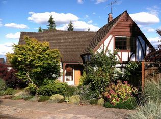 4504 W Laurel Dr NE, Seattle, WA 98105