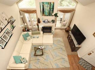 127 Surrey Ct, Ramsey, NJ 07446