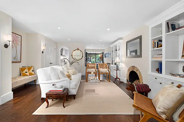 Sold by Compass | media 14