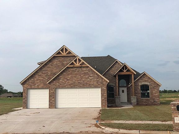 2nd image of 1470 Auburn Cir NE