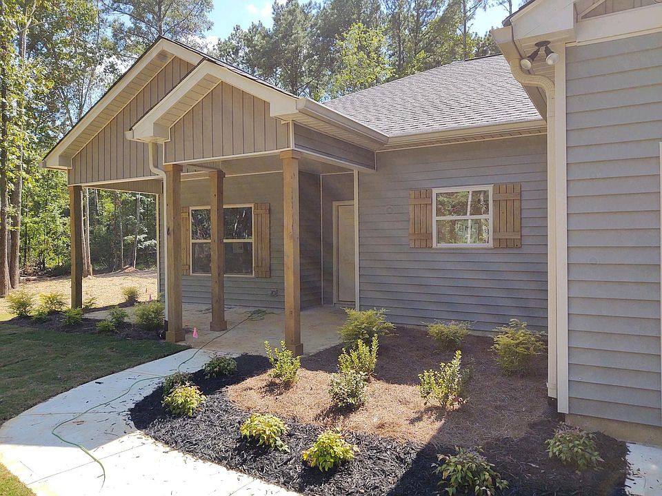 1st image of 120 Lake Forest Dr #A
