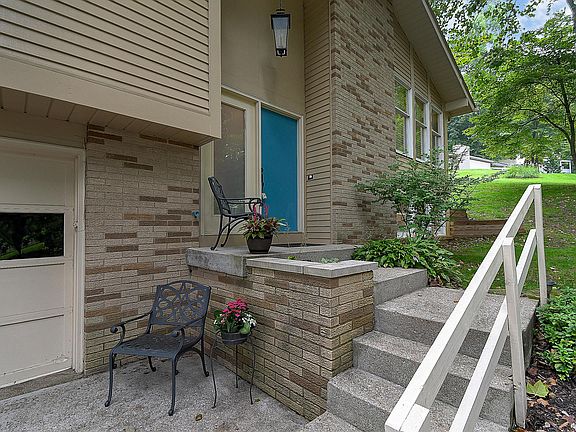 3rd image of 168 Wildwood Dr