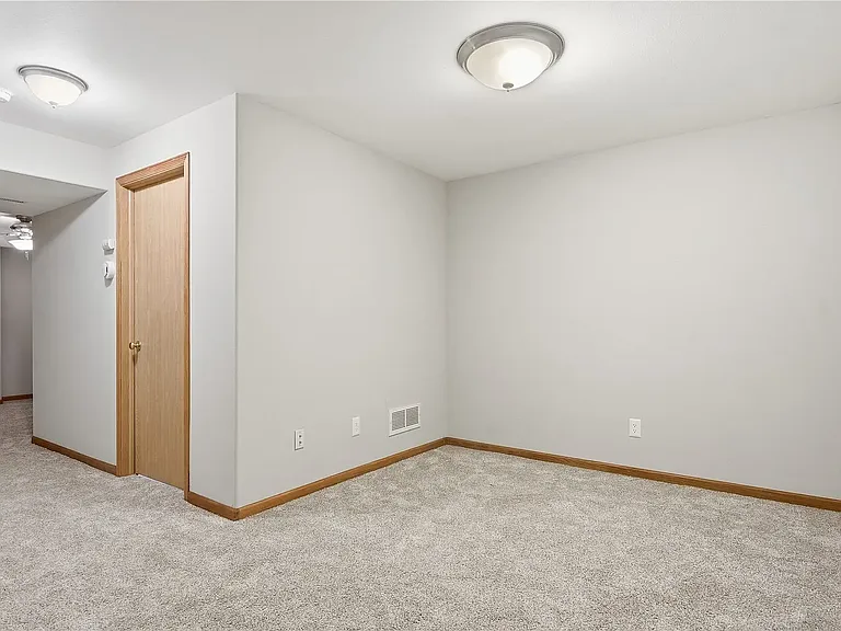 660 Magnolia Ln #2 — Photo 20