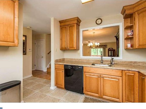 4th image of 114 Knollwood Ct
