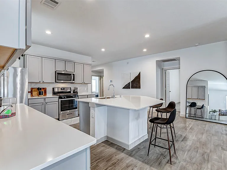 1731 William Scott St — Photo 19