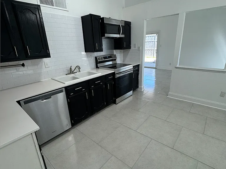 6012 Turner St — Photo 11