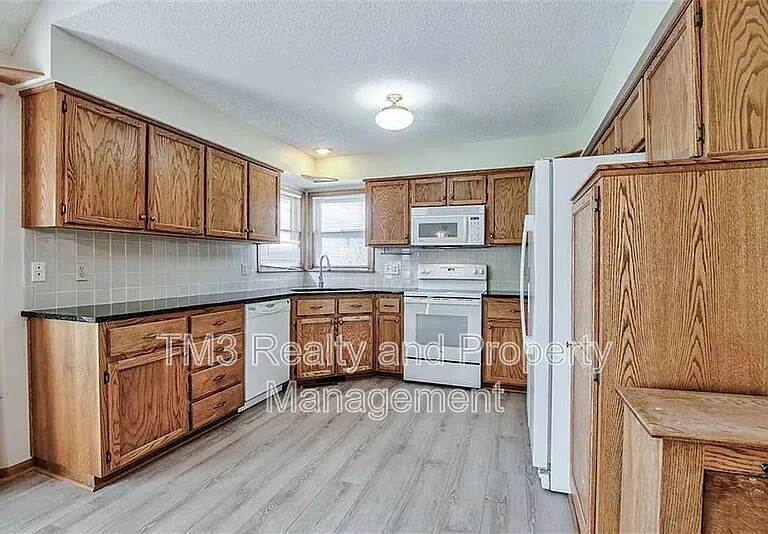 3521 Remington Ln — Photo 11
