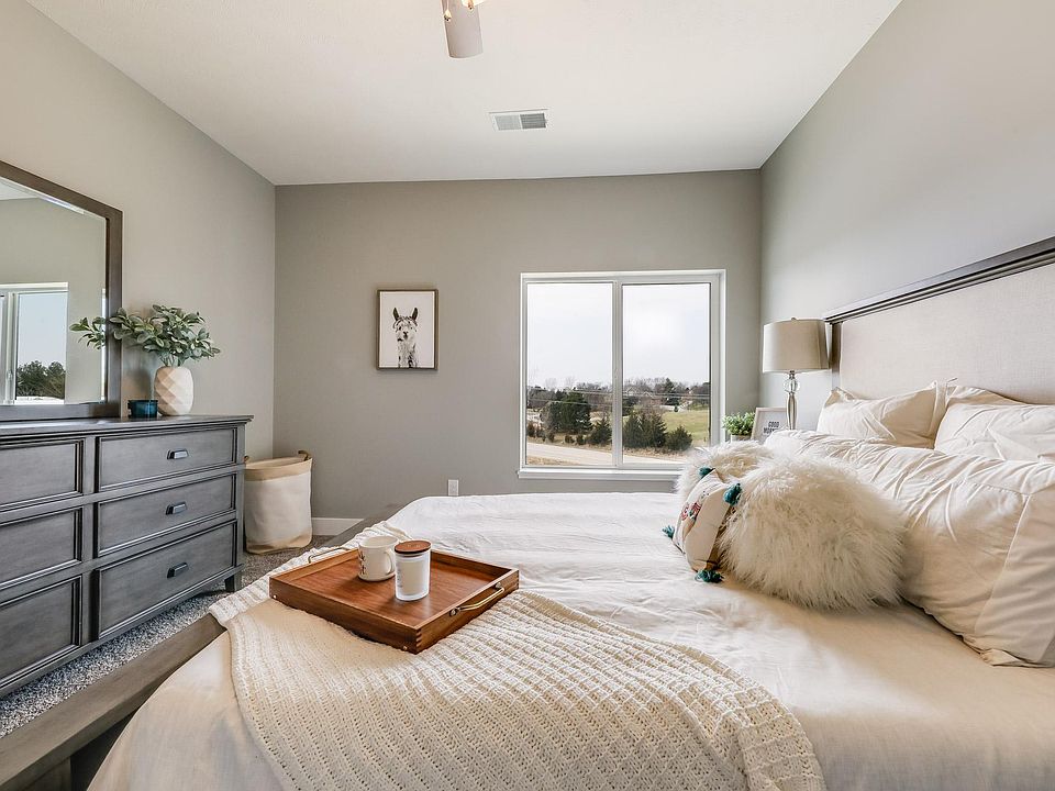 1st image of 7020 Rebel Dr #102