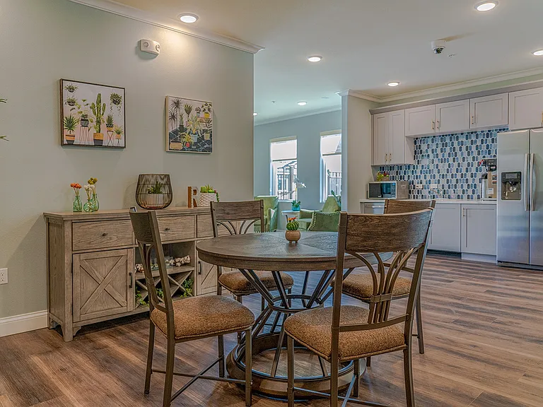 Turtle Creek Apartments — Photo 13