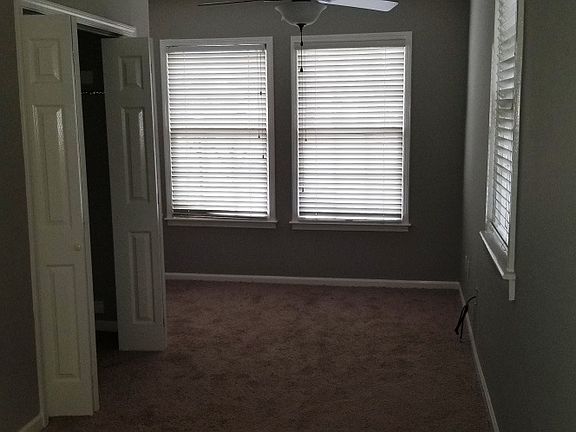 5th image of 3677 Highland Park Pl
