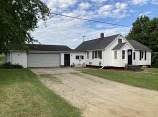 830 Lakeshore Rd, Harbor Beach, MI 48441