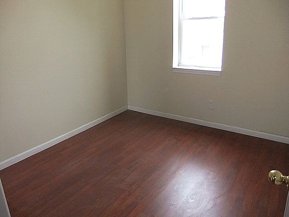 5th image of 2827 N Broad St #2