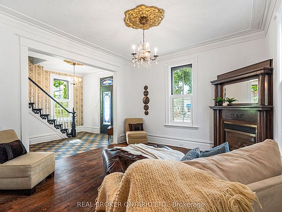 5th image of 74 Lake Ave W