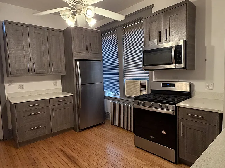 2553 W Cortez St #3R — Photo 3