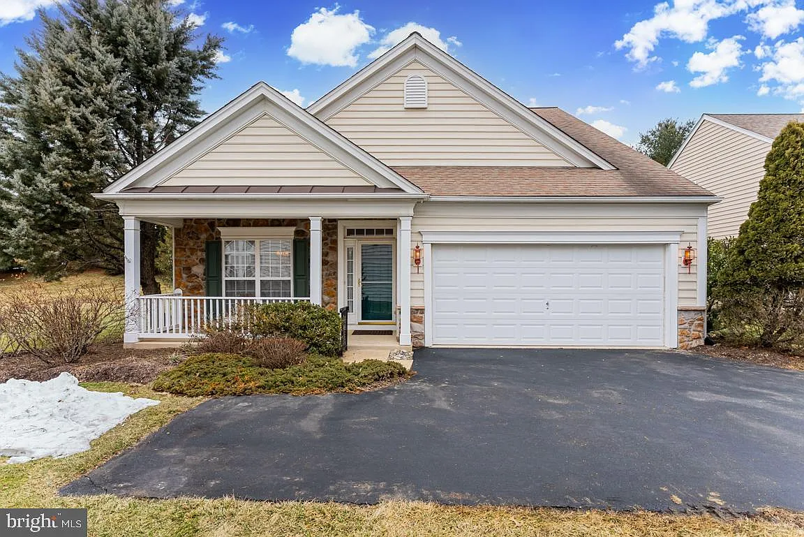 108 Petunia Dr photo 1