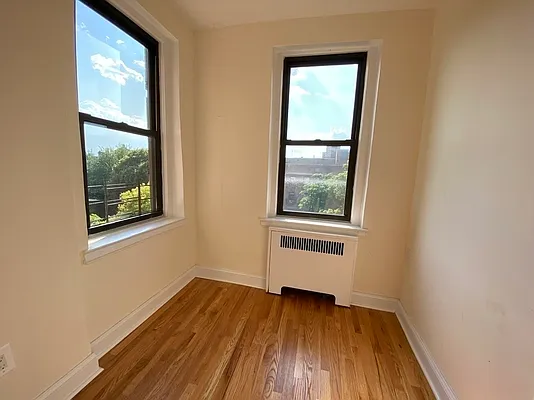 Rented by Contact Realty | media 23