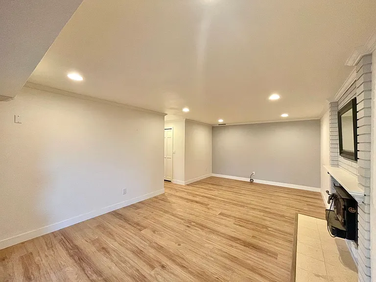 8611 NE 26th Pl — Photo 14