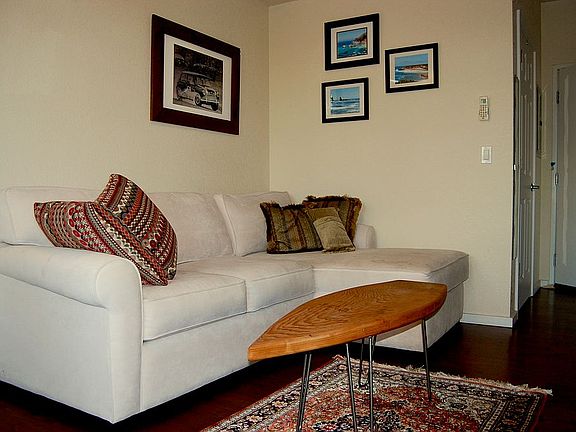 4th image of 1111 Ocean St #202