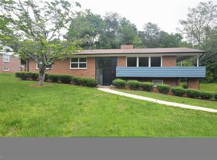 3925 Glen Oak Dr, Winston Salem, NC 27105