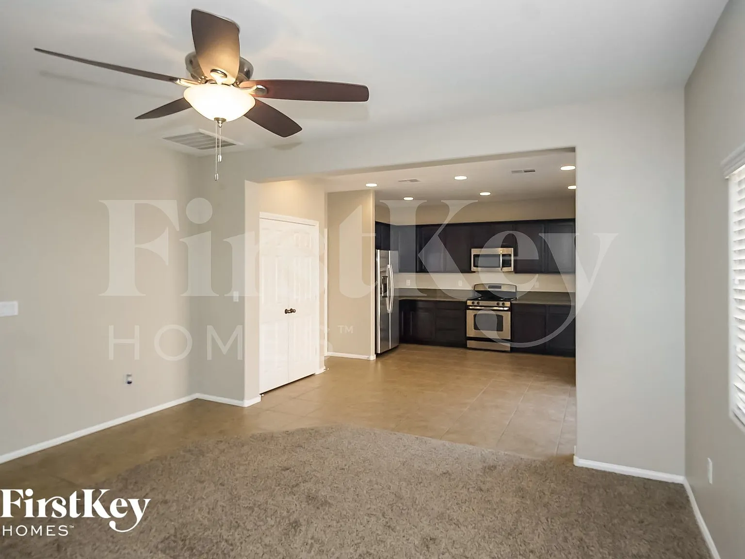 3 bed, 2.5 bath, 1597 sqft, $2,330 — Photo 2