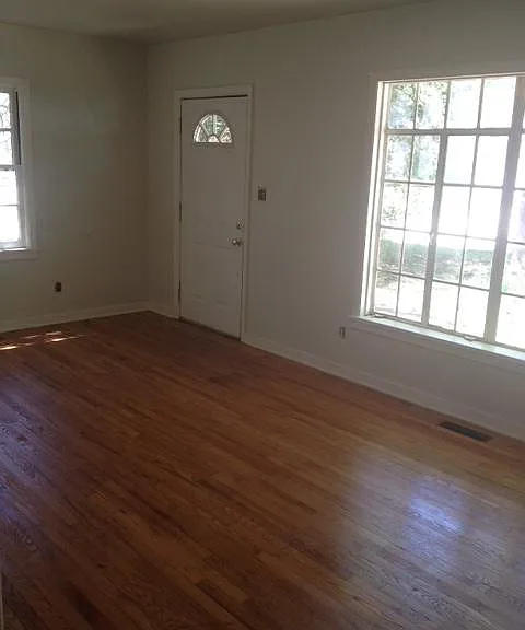 817 S Blakeley St — Photo 2