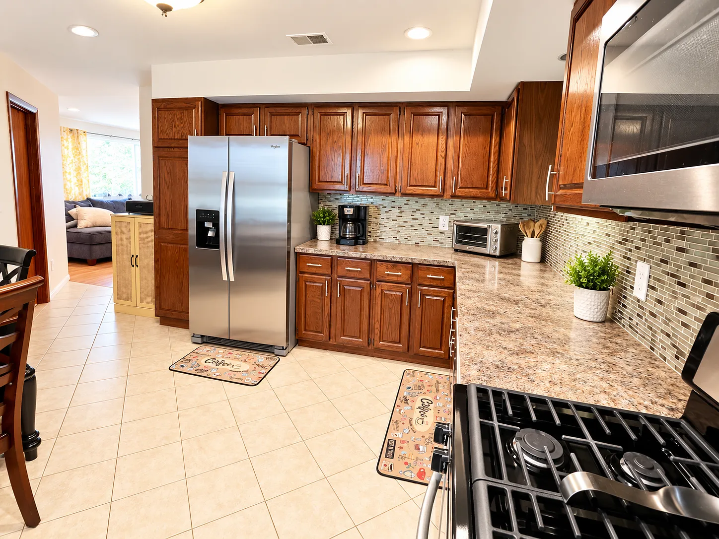 3 bed, 1200 sqft, $3,400 — Photo 4