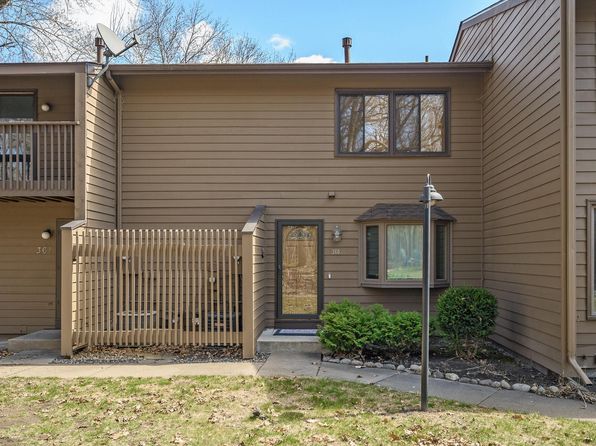 360 W Eagle Lake Dr, Maple Grove, MN 55369