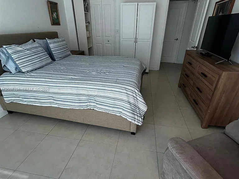 2655 Collins Ave #410 — Photo 16