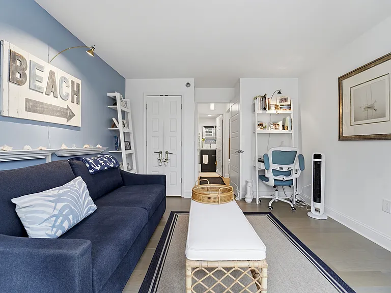 2020 Walnut St #14CD — Photo 18