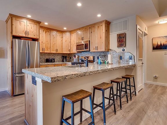 4th image of 5101 N Lake Blvd #125