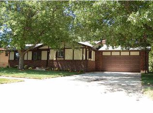 1609 N Wood Dr, Wichita, KS 67212