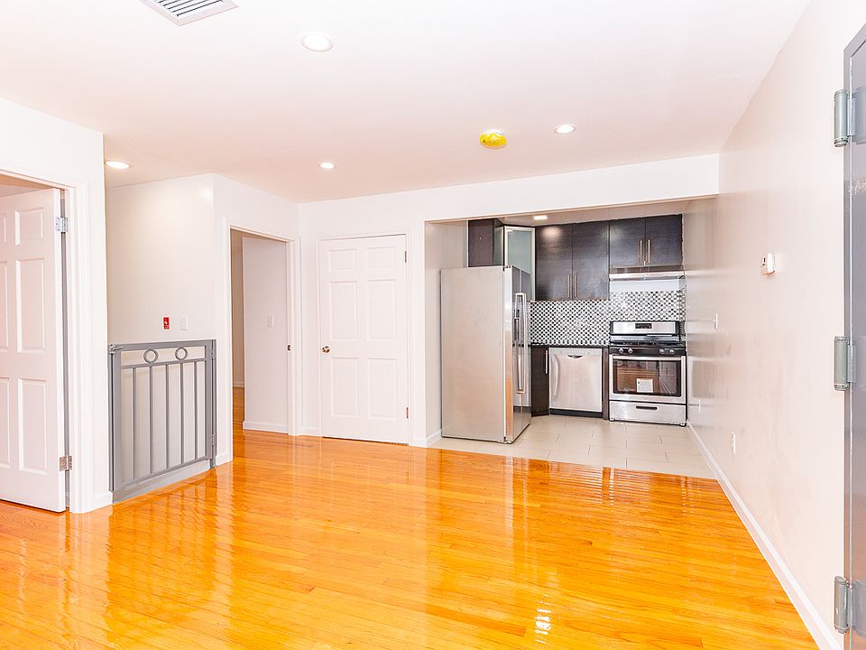 1st image of 161 Jefferson St APT 1A