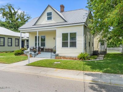 230 Reynoir St, Biloxi, MS, 39530