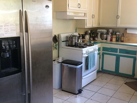 5th image of 7051 Lasaine Ave